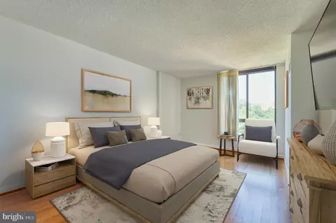 Bedroom - 1800 Old Meadow Rd #904, Mclean, VA 22102 photo 8 of 8