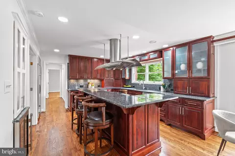 8205 Falstaff Rd, Mclean, VA 22102 photo 13