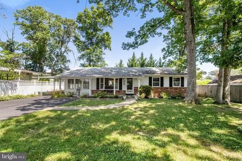 6472 Fourth St, Alexandria, VA 22312