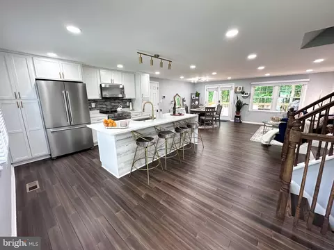 6507 Koziara Dr, Burke, VA 22015