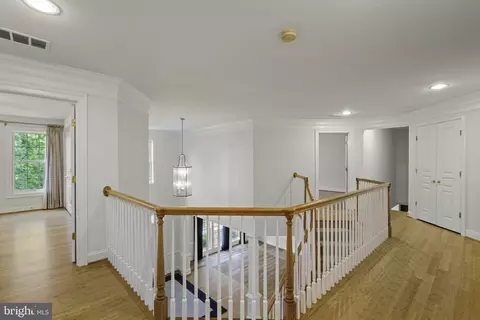 Entry Way - 8705 Bitterroot Ct, Lorton, VA 22079 photo 2 of 10