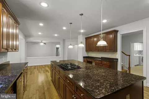 Kitchen - 8705 Bitterroot Ct, Lorton, VA 22079 photo 4 of 6