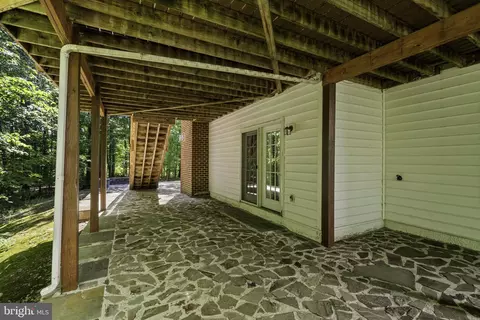 Exterior - 8705 Bitterroot Ct, Lorton, VA 22079 photo 3 of 11