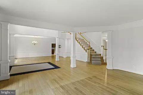 Entry Way - 8705 Bitterroot Ct, Lorton, VA 22079 photo 5 of 10