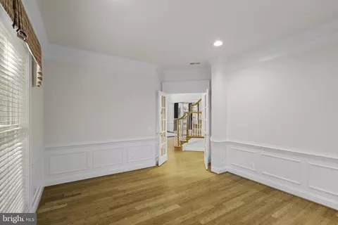 Entry Way - 8705 Bitterroot Ct, Lorton, VA 22079 photo 7 of 10