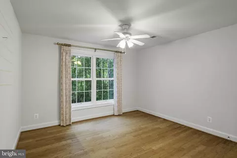 Bedroom - 8705 Bitterroot Ct, Lorton, VA 22079 photo 4 of 6