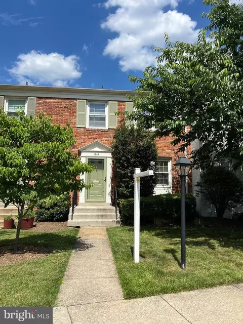1609 Dunterry Pl, Mclean, VA 22101