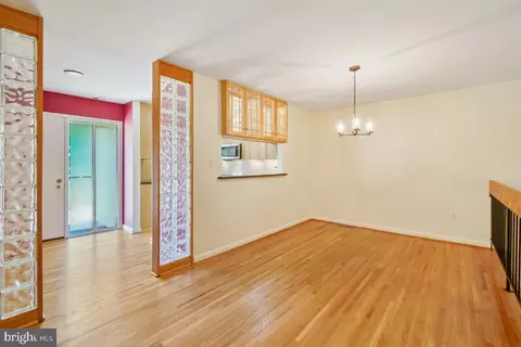 2053 Wethersfield Ct, Reston, VA 20191 photo 14