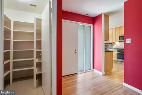 2053 Wethersfield Ct, Reston, VA 20191 photo 6