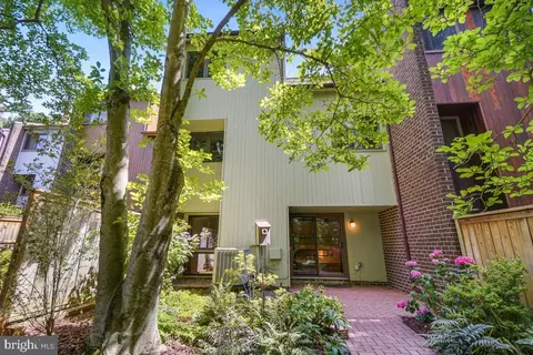2053 Wethersfield Ct, Reston, VA 20191 photo 48