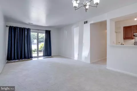 Living - 5790 Rexford Ct #5790A, Springfield, VA 22152 photo 3 of 5