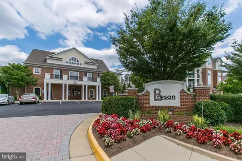 12925 Centre Park Cir #203, Herndon, VA 20171