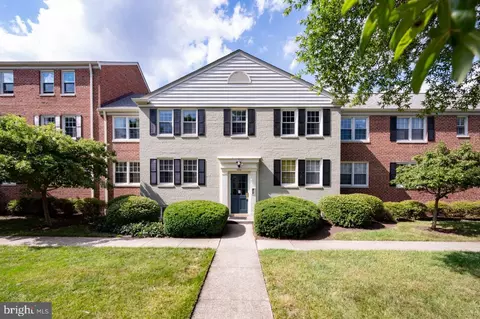 6618 Potomac Ave #A1, Alexandria, VA 22307