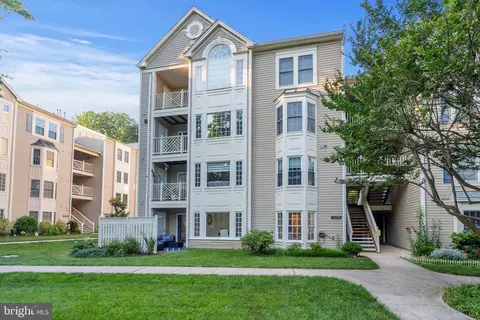 12233 Fairfield House Dr #200B, Fairfax, VA 22033