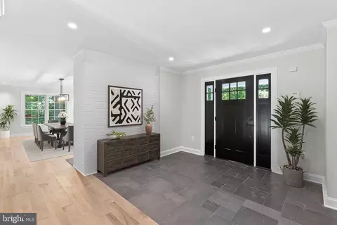 11806 Triple Crown Rd, Reston, VA 20191 photo 4