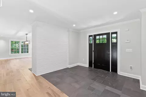 11806 Triple Crown Rd, Reston, VA 20191 photo 5