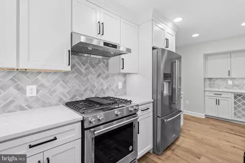 11806 Triple Crown Rd, Reston, VA 20191 photo 21