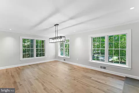 11806 Triple Crown Rd, Reston, VA 20191 photo 7