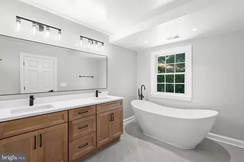 11806 Triple Crown Rd, Reston, VA 20191 photo 39