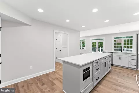 11806 Triple Crown Rd, Reston, VA 20191 photo 16