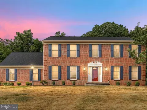 6615 White Post Rd, Centreville, VA 20121