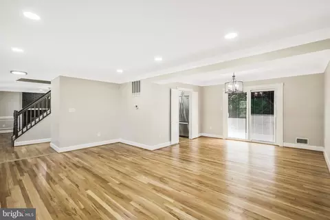 8623 Old Keene Mill Rd, Springfield, VA 22152 photo 6