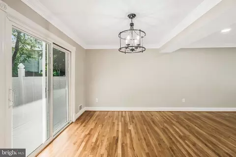 8623 Old Keene Mill Rd, Springfield, VA 22152 photo 9