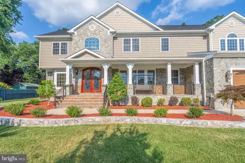 3313 Slade Run Dr, Falls Church, VA 22042