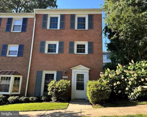 7739 Tiverton Dr #7739, Springfield, VA 22152