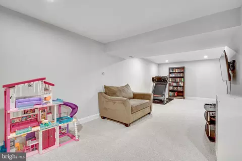 9870 Natick Rd, Burke, VA 22015 photo 36