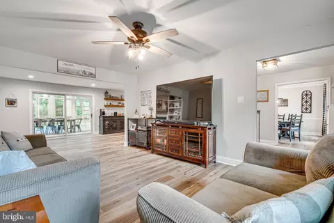 9870 Natick Rd, Burke, VA 22015 photo 8