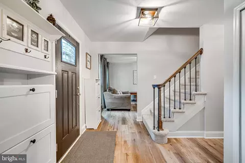 9870 Natick Rd, Burke, VA 22015 photo 5