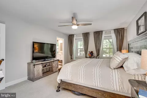 9870 Natick Rd, Burke, VA 22015 photo 24