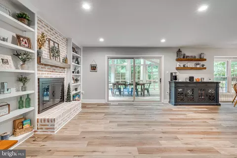 9870 Natick Rd, Burke, VA 22015 photo 10