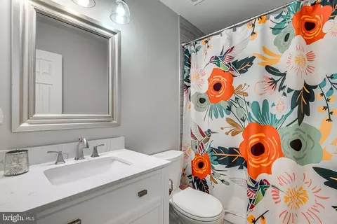 9870 Natick Rd, Burke, VA 22015 photo 35