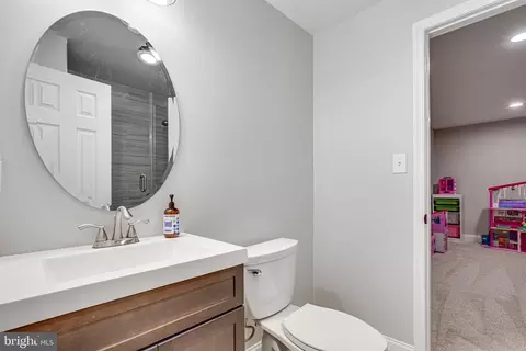 9870 Natick Rd, Burke, VA 22015 photo 42