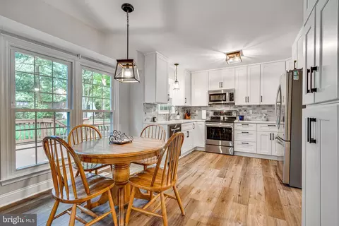 9870 Natick Rd, Burke, VA 22015 photo 11