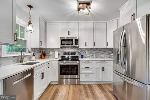 9870 Natick Rd, Burke, VA 22015 photo 15
