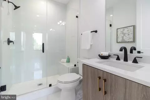 Bath - Undisclosed, Mclean, VA 22101 photo 6 of 10
