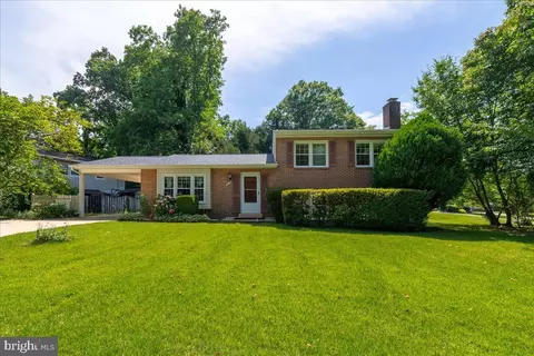 4710 Wakefield Chapel Rd, Annandale, VA 22003