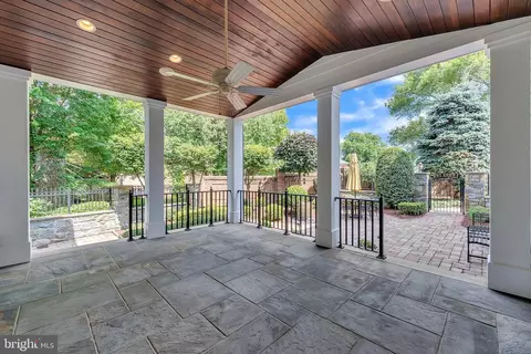 Exterior - 7247 Addington Dr, Mclean, VA 22101 photo 5 of 12