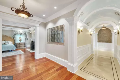 Entry Way - 7247 Addington Dr, Mclean, VA 22101 photo 10 of 12