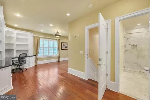 Entry Way - 7247 Addington Dr, Mclean, VA 22101 photo 12 of 12