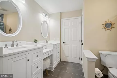 Bath - 10936 Hunter Gate Way, Reston, VA 20194 photo 6 of 7