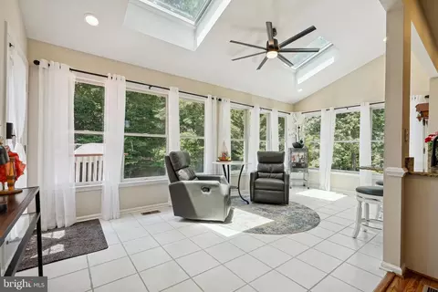 Entry Way - 10936 Hunter Gate Way, Reston, VA 20194 photo 3 of 8