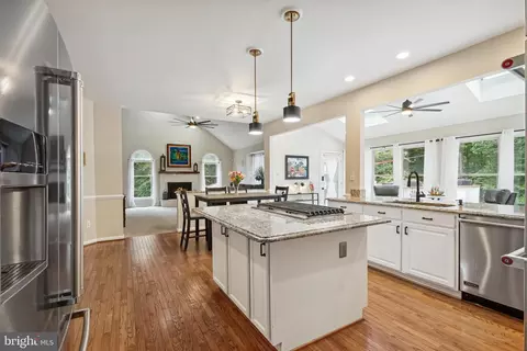 Kitchen - 10936 Hunter Gate Way, Reston, VA 20194 photo 2 of 3