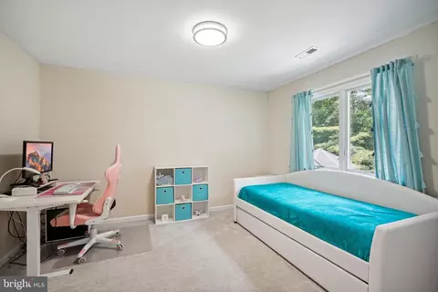 Bedroom - 10936 Hunter Gate Way, Reston, VA 20194 photo 8 of 8
