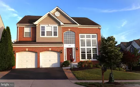 8139 Gilroy Dr, Lorton, VA 22079
