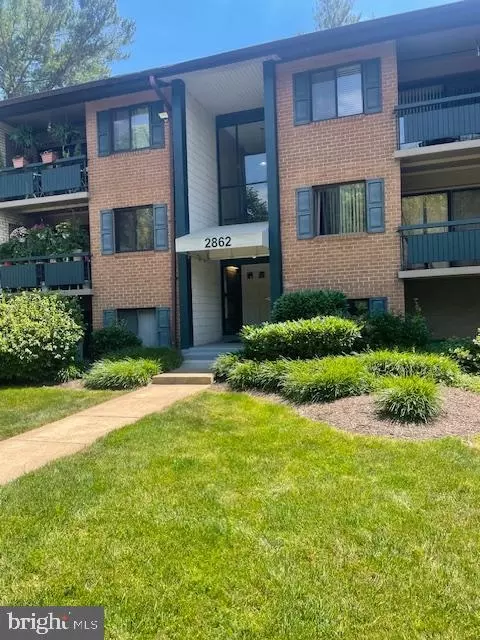 2862 Dover Ln #304, Falls Church, VA 22042