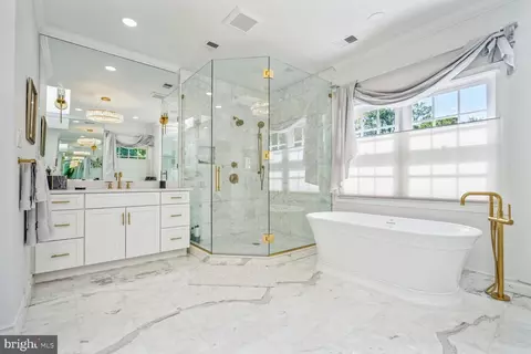 Bath - 8904 Chequers Way, Mclean, VA 22102 photo 2 of 7